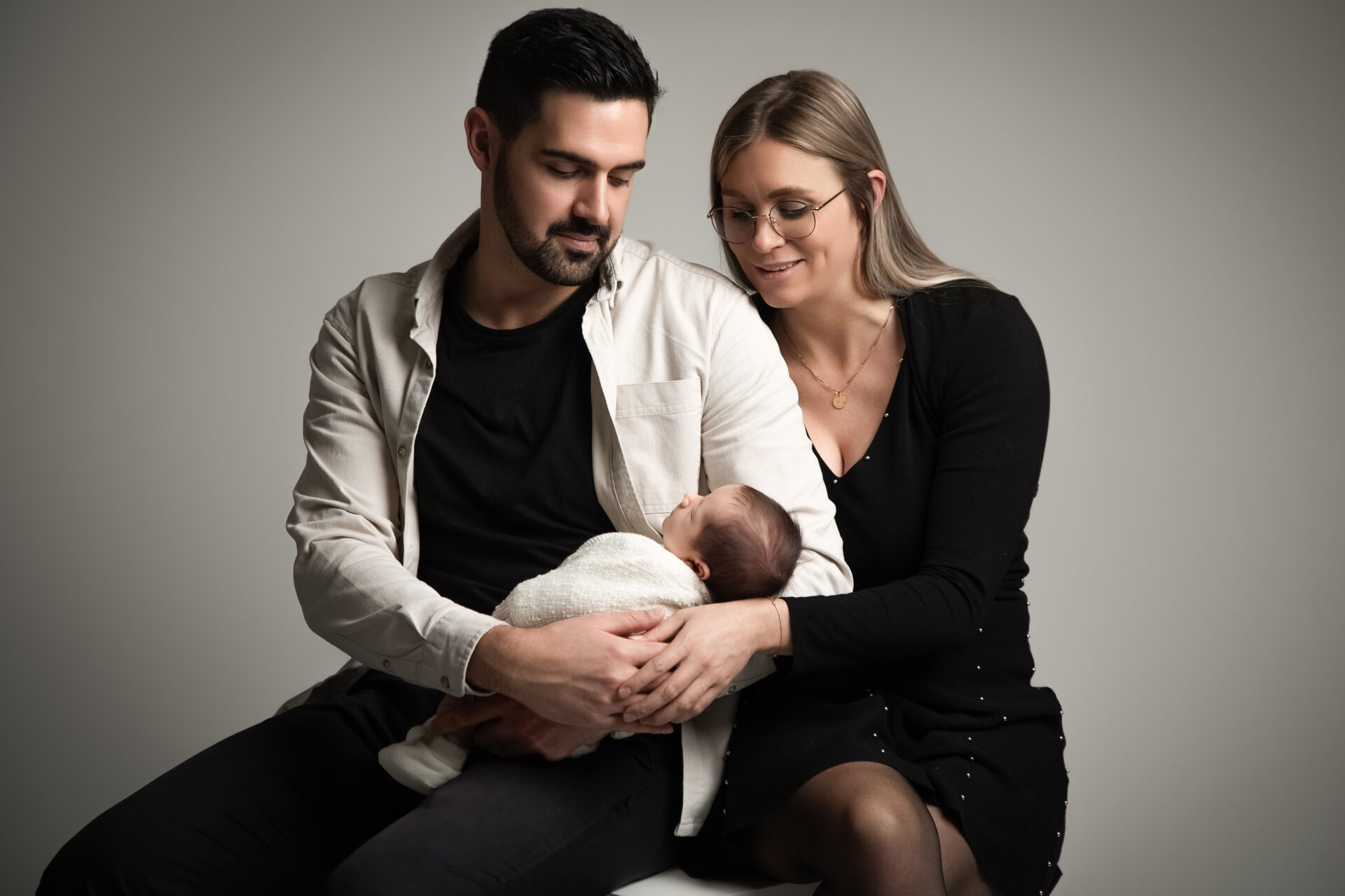 Clara, Valentin et Albane en séance Famille, Naissance au Studio Héméra Photographie, Montigny-Lès-Metz, Lorraine