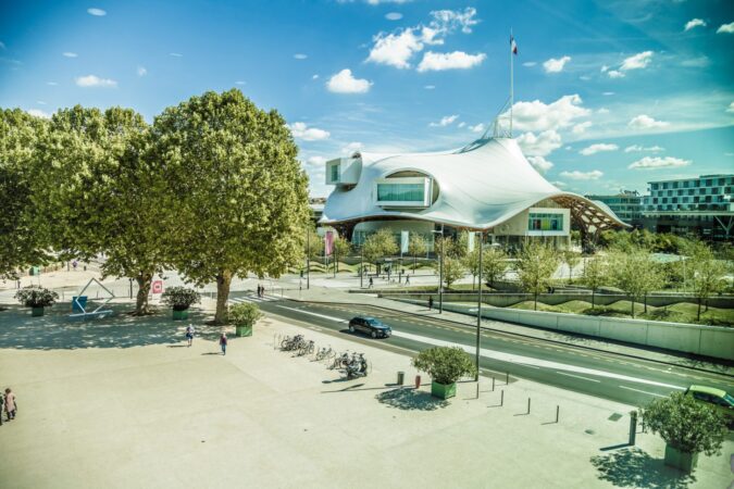 "© Shigeru Ban Architects Europe et Jean de Gastines Architectes, avec Philip Gumuchdjian pour la conception du projet lauréat du concours / Metz Métropole / Centre Pompidou-Metz