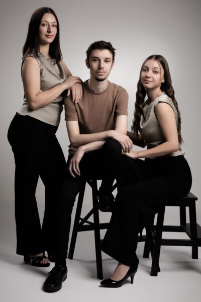 Dimitri, Angelina et Prescillia en séance famille, fratrie au Studio Héméra Photographie, Montigny-Lès-Metz, Lorraine