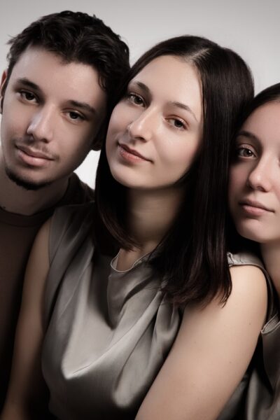 Dimitri, Angelina et Prescillia en séance famille, fratrie au Studio Héméra Photographie, Montigny-Lès-Metz, Lorraine